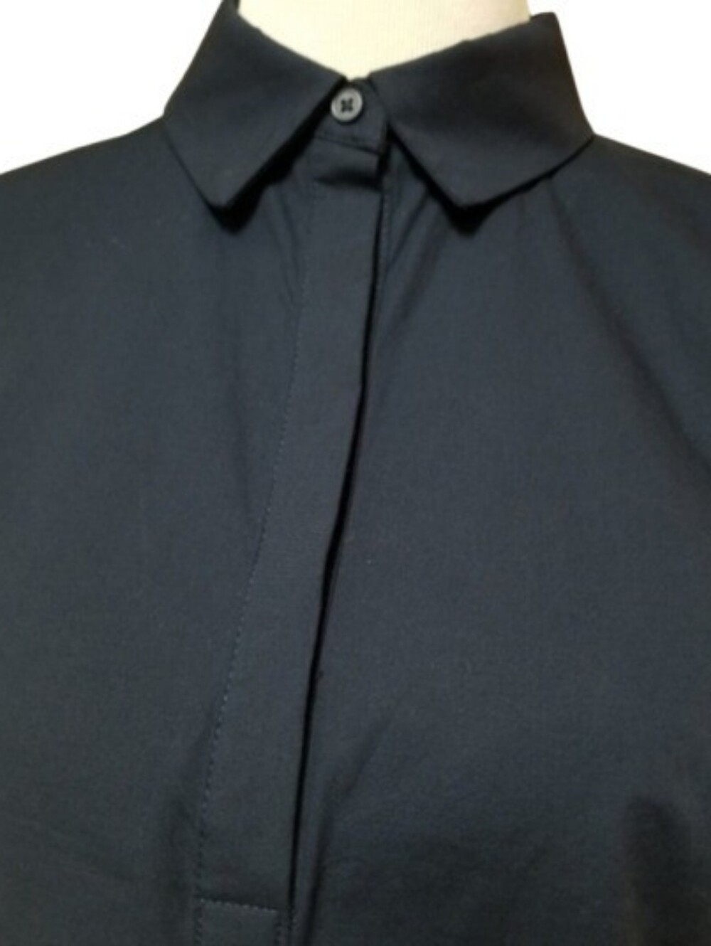 🆕️⬇️LAST ONE! Heyton Navy Button Front Dress With Tie Cuff - Picture 4 of 8